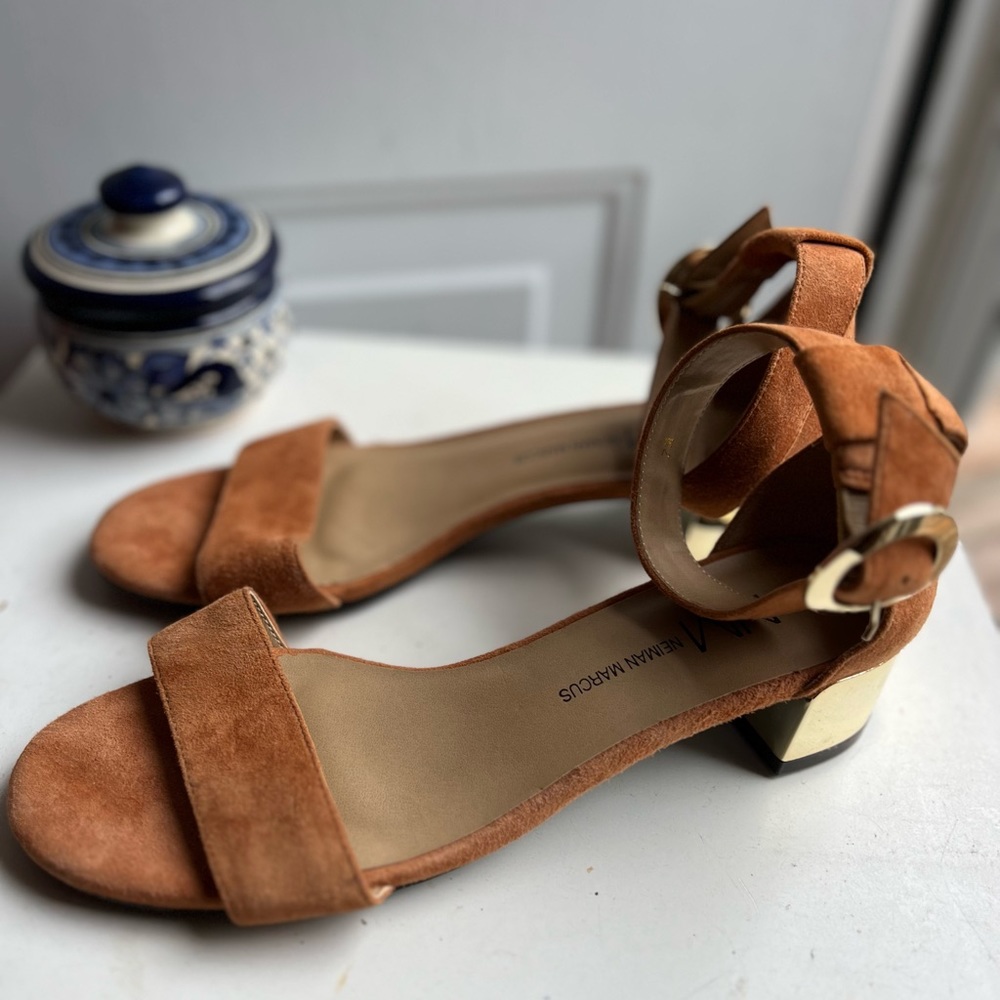 Neiman Marcus brown heels